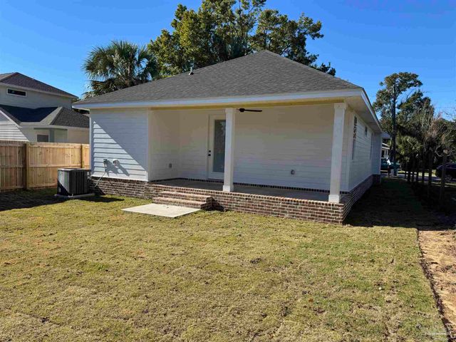1212 N 6th Ave, Pensacola, FL 32503