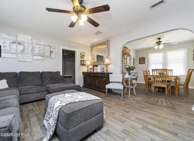 325 CHESTNUT Drive, Jacksonville, FL 32208