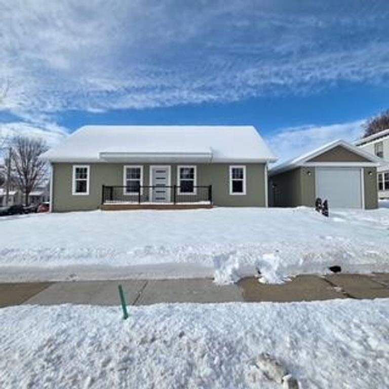 400 N Center Street, Beaver Dam, WI 53916
