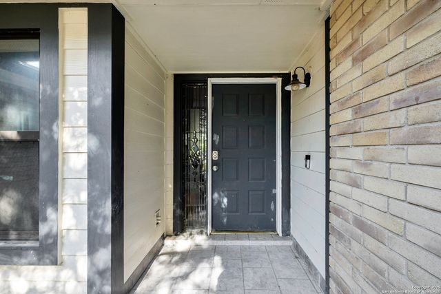 10243 Grand Meadow, San Antonio, TX 78239