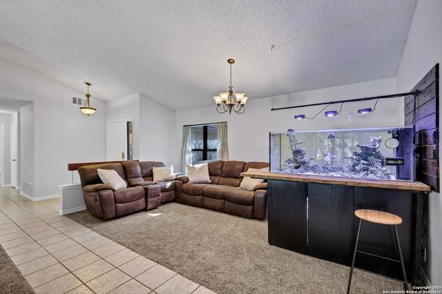 10243 Grand Meadow, San Antonio, TX 78239