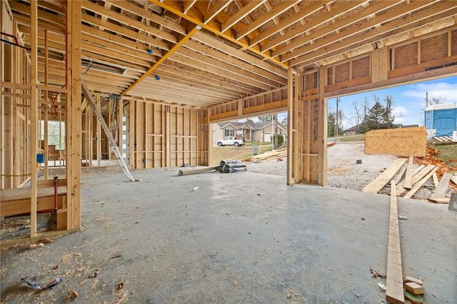 11 Slifer Lane, Bella Vista, AR 72714