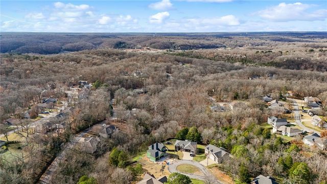 11 Slifer Lane, Bella Vista, AR 72714