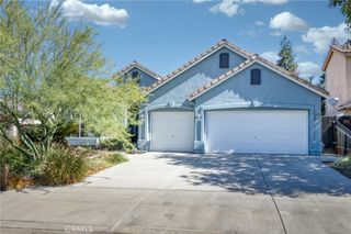 1138 E Pinehurst Avenue, Fresno, CA 93730