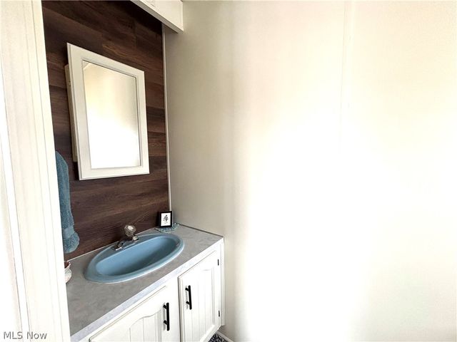 1229 Columbiana Lisbon Road 76, Columbiana, OH 44408