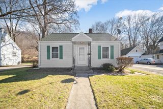 705 N Jefferson Street, Lowell, MI 49331