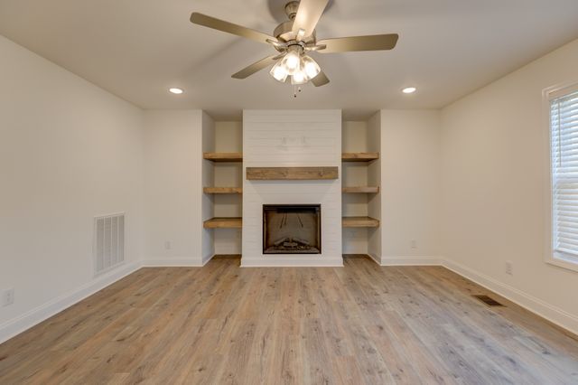 1385 Harmon Ln, Clarksville, TN 37042