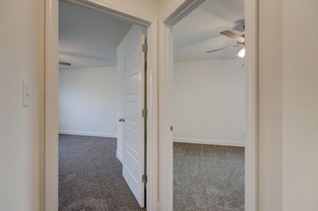 1385 Harmon Ln, Clarksville, TN 37042