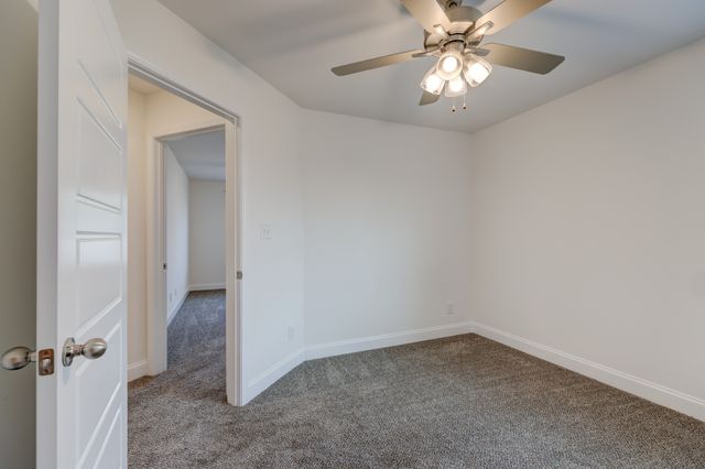 1385 Harmon Ln, Clarksville, TN 37042