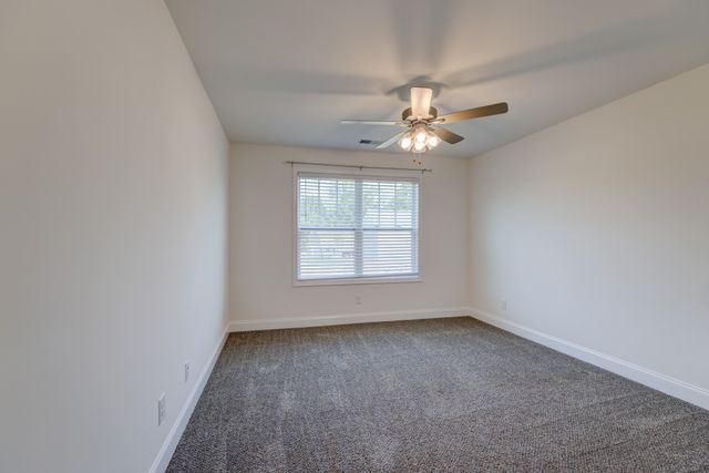1385 Harmon Ln, Clarksville, TN 37042