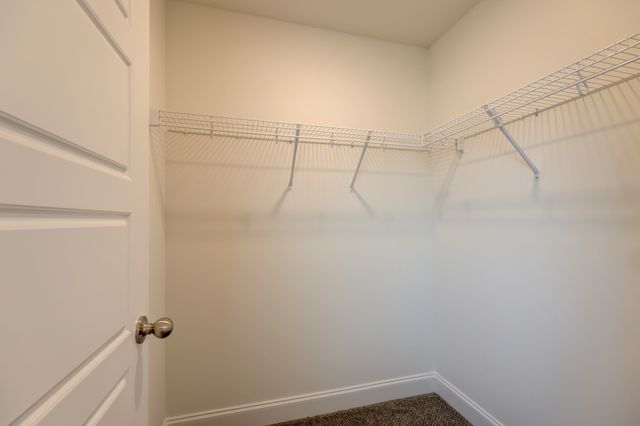 1385 Harmon Ln, Clarksville, TN 37042