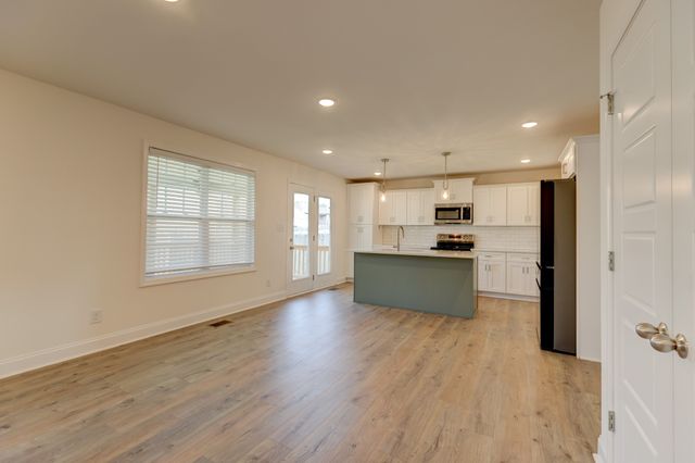 1385 Harmon Ln, Clarksville, TN 37042