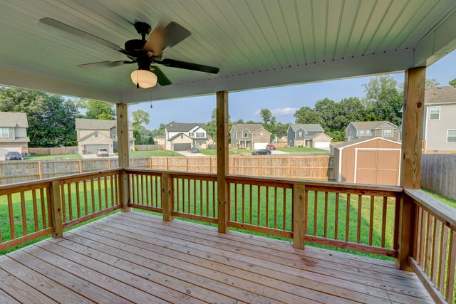 1385 Harmon Ln, Clarksville, TN 37042