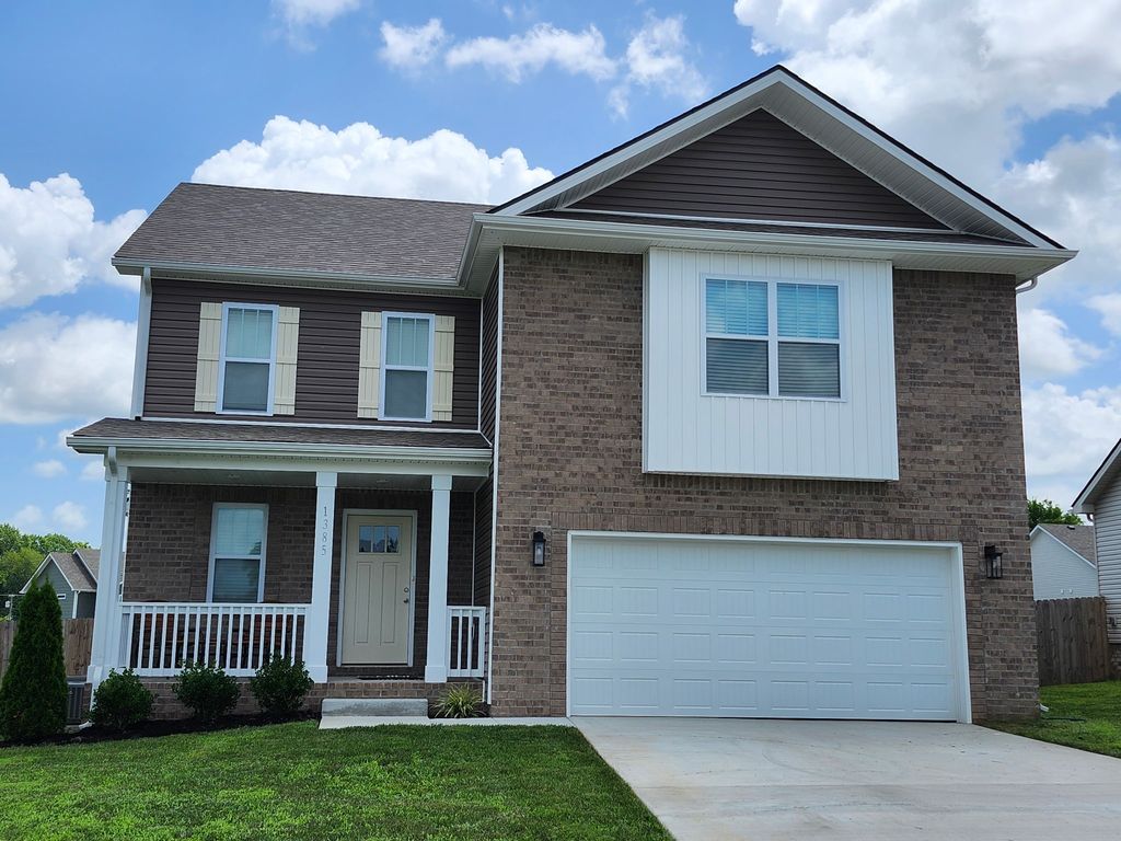 1385 Harmon Ln, Clarksville, TN 37042