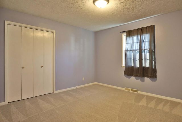 2759 W Buena Vista Street, Springfield, MO 65810