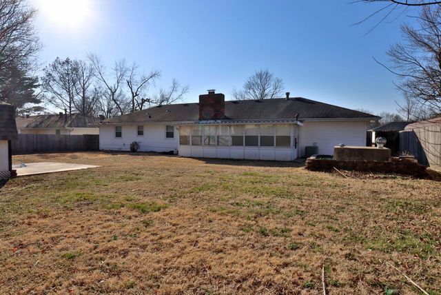 2759 W Buena Vista Street, Springfield, MO 65810