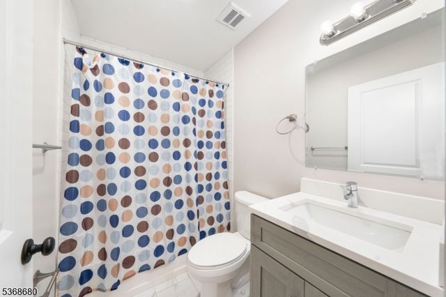 70 19th Ave, Newark City, NJ 07103