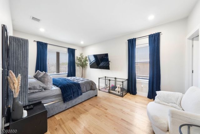70 19th Ave, Newark City, NJ 07103