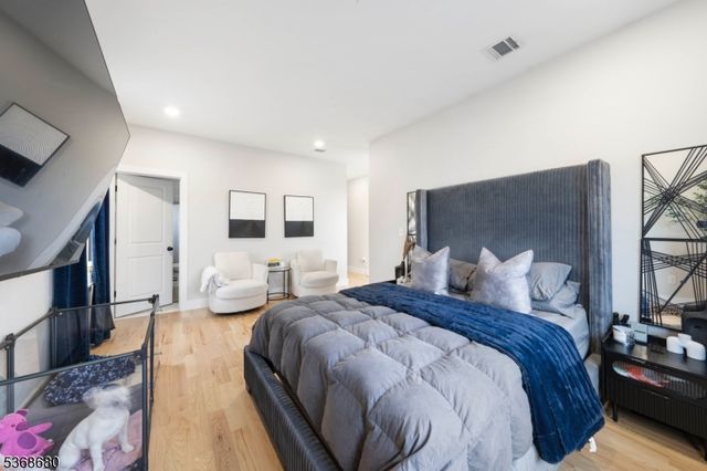 70 19th Ave, Newark City, NJ 07103