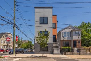 70 19th Ave, Newark City, NJ 07103