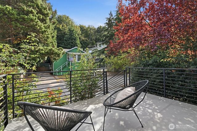 2421 Wickstrom Place SW, Seattle, WA 98116