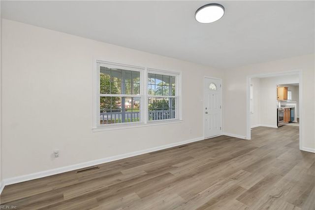 3213 Burnt Mill RD, Virginia Beach, VA 23452