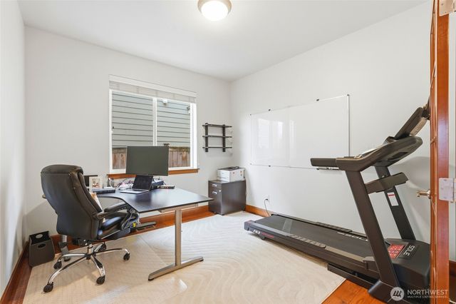 7703 NE 201st Place, Kenmore, WA 98028