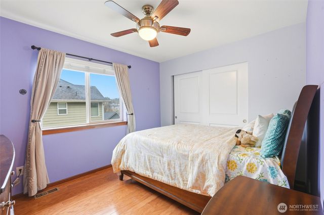 7703 NE 201st Place, Kenmore, WA 98028