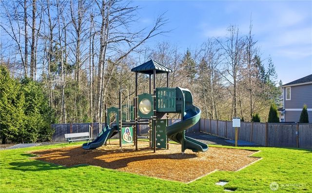 7703 NE 201st Place, Kenmore, WA 98028