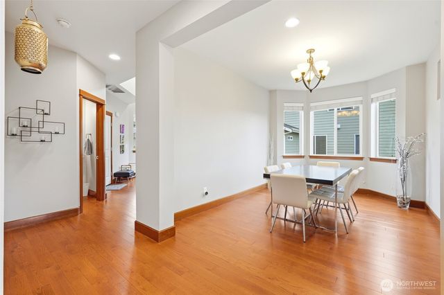 7703 NE 201st Place, Kenmore, WA 98028