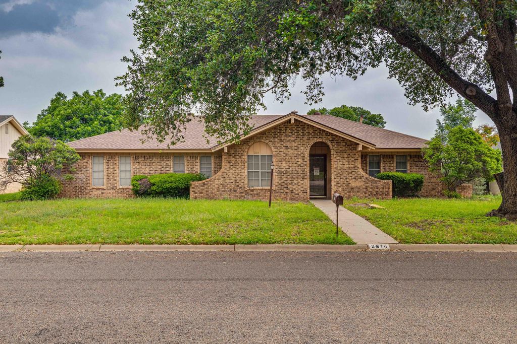 Image 1 of property listing at 2814 Canyon Creek Drive, San Angelo, TX 76904