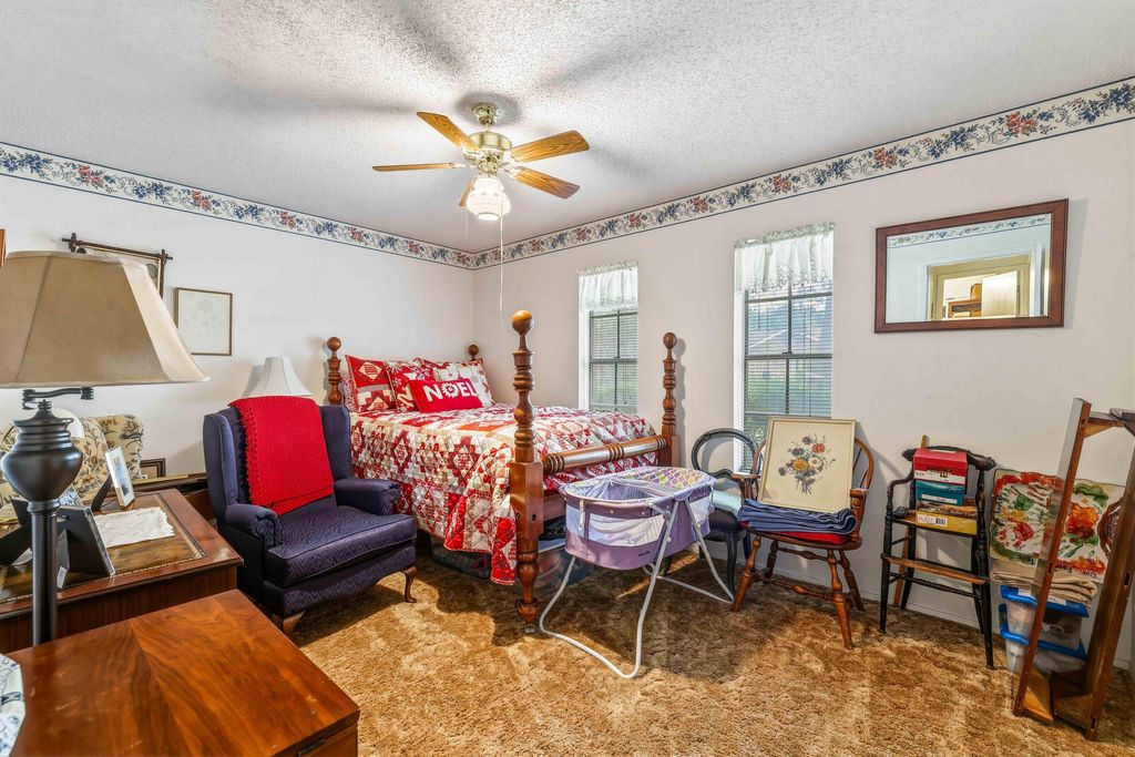 Image 13 of property listing at 2814 Canyon Creek Drive, San Angelo, TX 76904