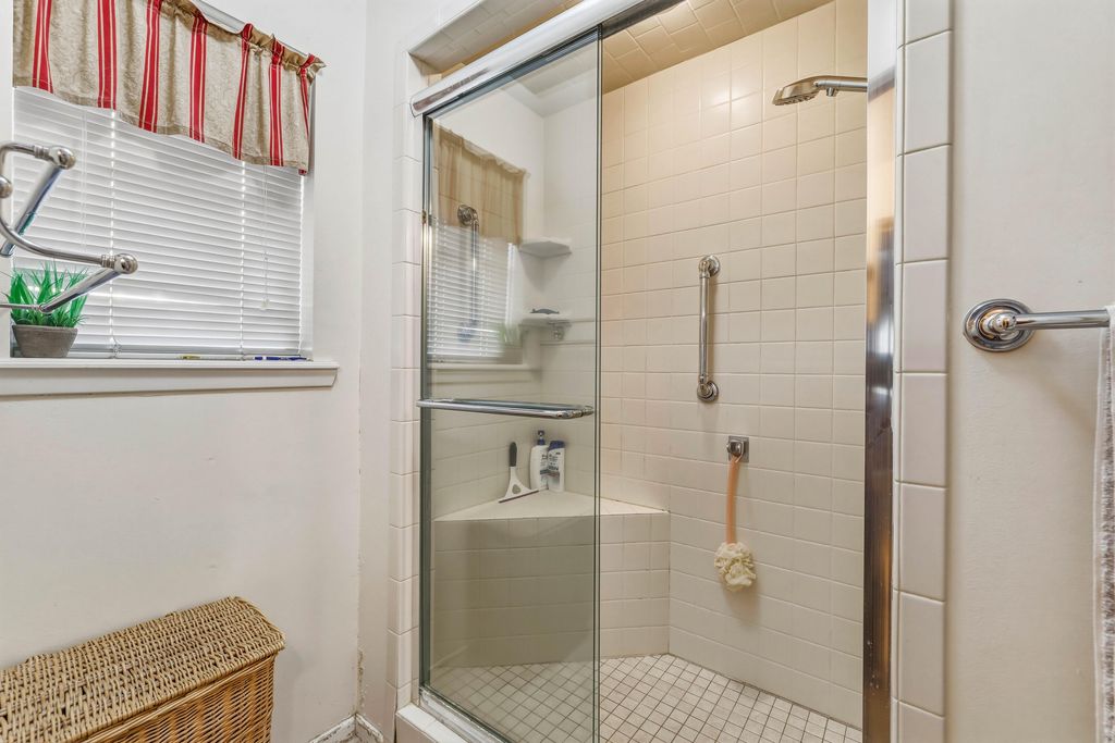 Image 17 of property listing at 2814 Canyon Creek Drive, San Angelo, TX 76904
