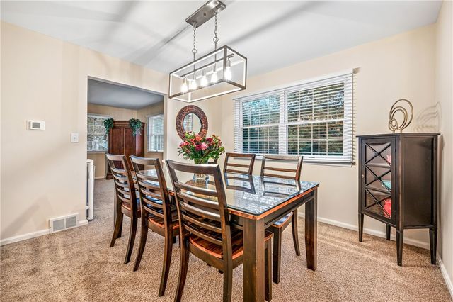 238 Meadowbrook Dr, New Wilmington Boro, PA 16142