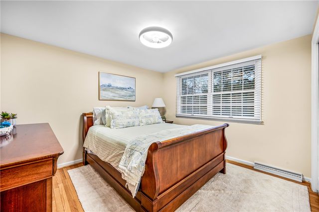 238 Meadowbrook Dr, New Wilmington Boro, PA 16142