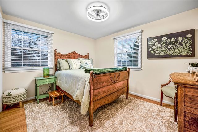 238 Meadowbrook Dr, New Wilmington Boro, PA 16142