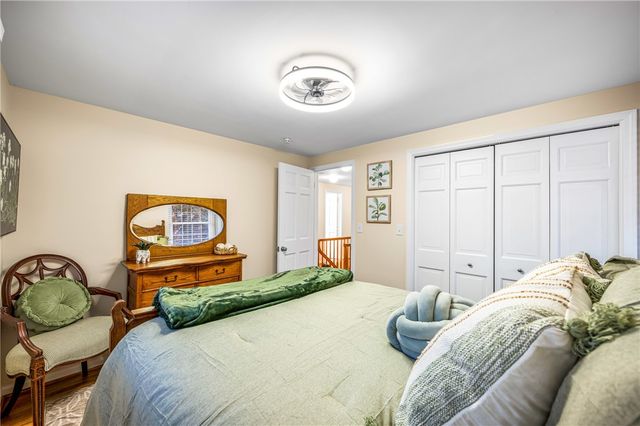 238 Meadowbrook Dr, New Wilmington Boro, PA 16142