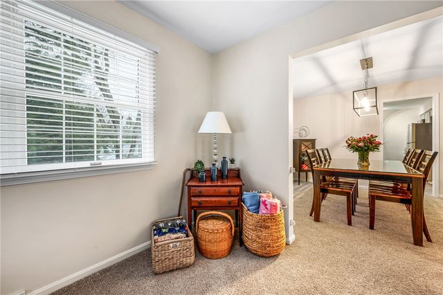 238 Meadowbrook Dr, New Wilmington Boro, PA 16142