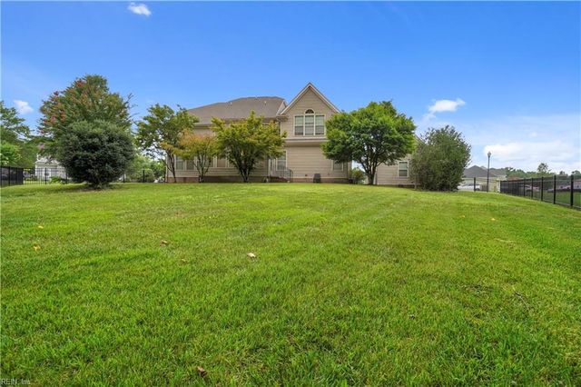 4000 Harvest Reach LN, Suffolk, VA 23434