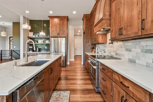 358 Thornbrooke Drive, Rogersville, MO 65742