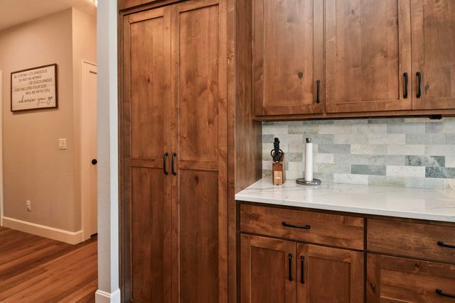 358 Thornbrooke Drive, Rogersville, MO 65742