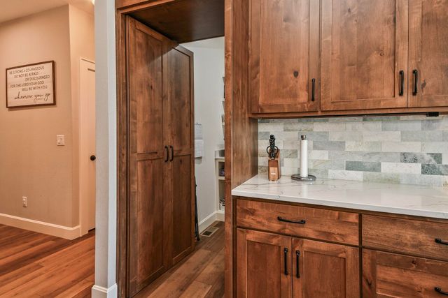 358 Thornbrooke Drive, Rogersville, MO 65742