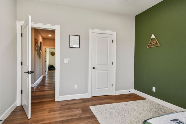 358 Thornbrooke Drive, Rogersville, MO 65742