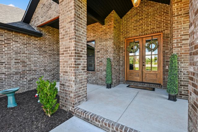 358 Thornbrooke Drive, Rogersville, MO 65742