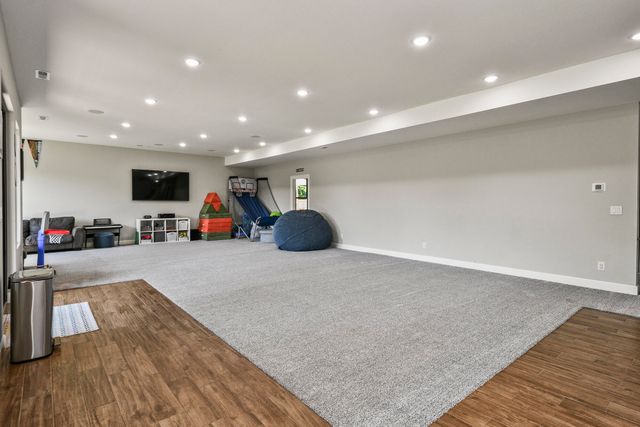 358 Thornbrooke Drive, Rogersville, MO 65742