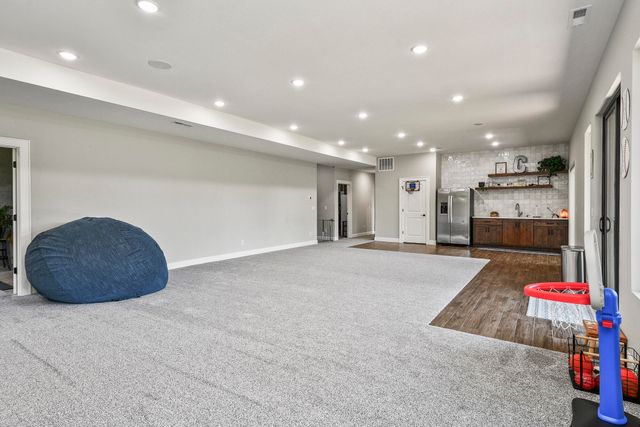 358 Thornbrooke Drive, Rogersville, MO 65742