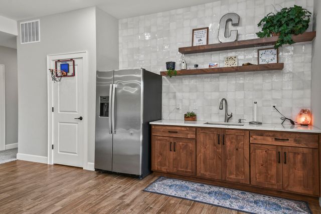 358 Thornbrooke Drive, Rogersville, MO 65742