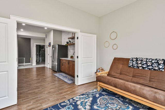 358 Thornbrooke Drive, Rogersville, MO 65742