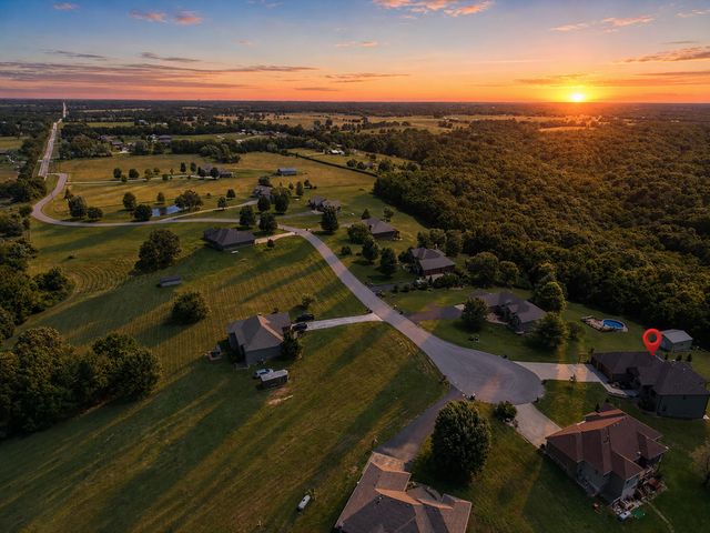 358 Thornbrooke Drive, Rogersville, MO 65742
