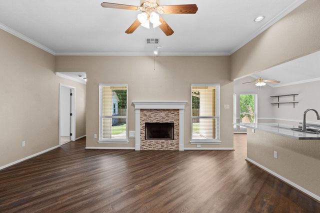 11819 Santa Fe Trail, Santa Fe, TX 77510